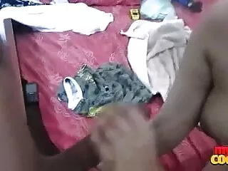 उसकी जवान GF और बूढ़ी माँ लेस्बियन जाती हैं एचडी एचडी सेक्सी मूवी