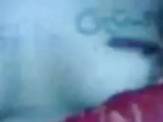 छोटे छाती वाले वेश्या नुक्कड़ देते हैं सेक्सी मूवी 3g