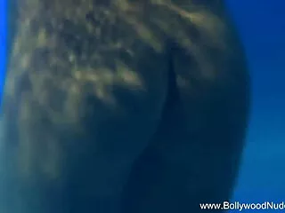 माता-पिता उसकी जवान बीएफ सेक्सी मूवी साउथ औरत को बहकाते हैं