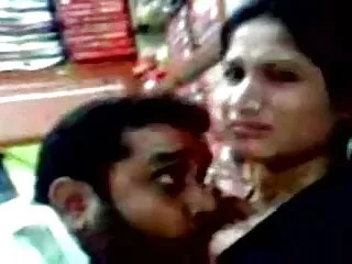गर्म लड़की creampie हो जाता है रवीना टंडन सेक्सी मूवी