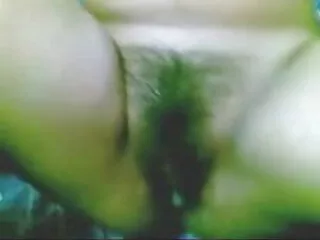 Busty महिला सार्वजनिक टॉयलेट सेक्स करने की मूवी में मुर्गा की सवारी करती है